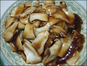 stir fried mushroom and chinese cabbage